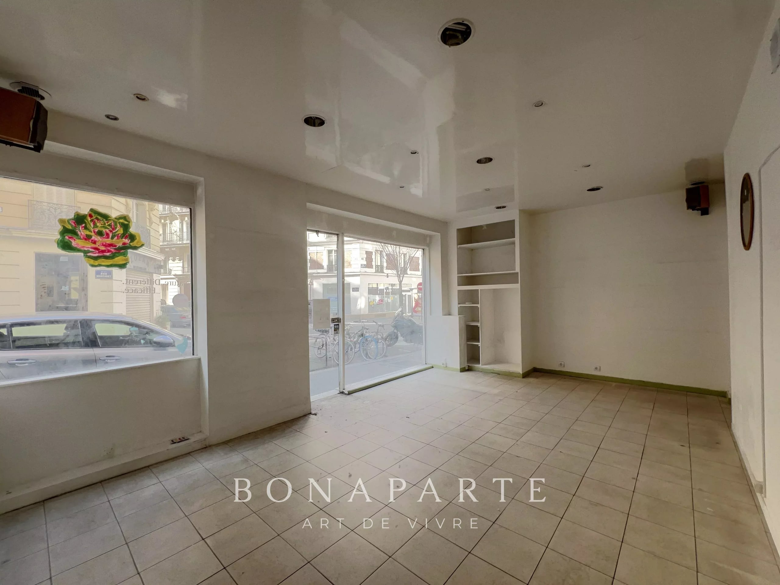 PARIS 18 - MURS 35m2 + cave en sous-sol